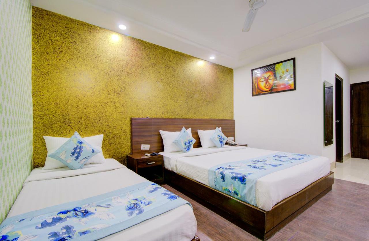 Airport Hotel Daya Capitol Нью-Дели Экстерьер фото