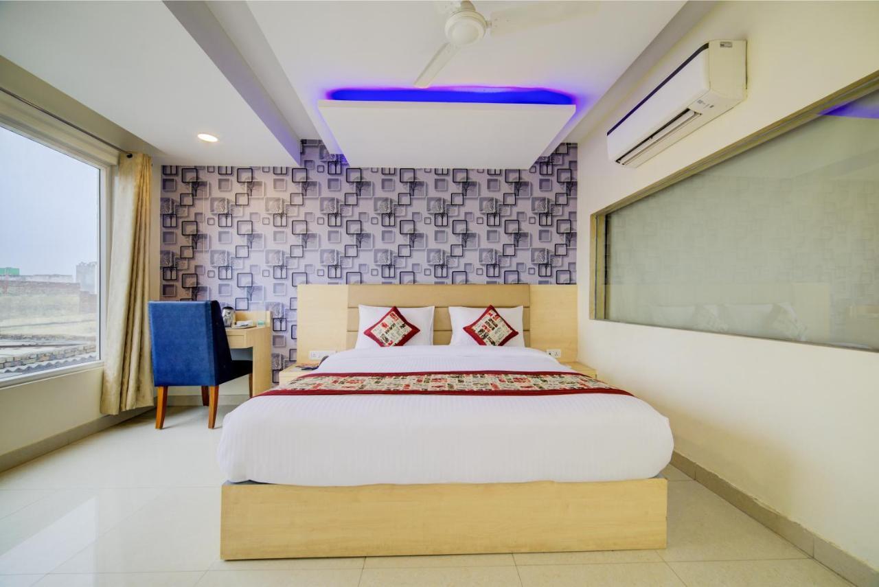 Airport Hotel Daya Capitol Нью-Дели Экстерьер фото